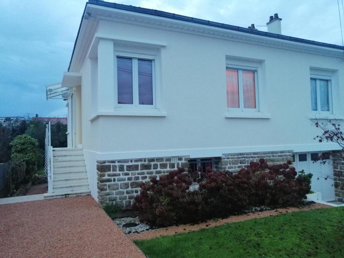 Chez Papinette, Proche Gare Et Centre, Pdj Compris Apartment Ниор Екстериор снимка