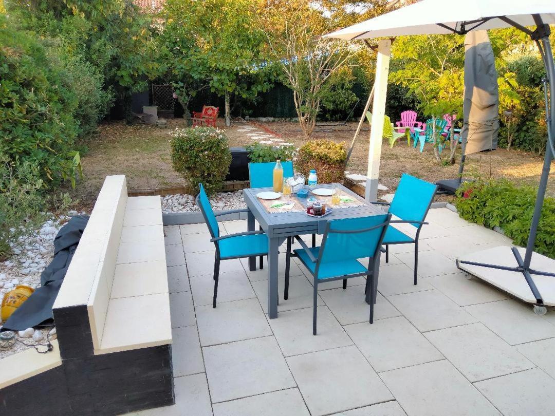 Chez Papinette, Proche Gare Et Centre, Pdj Compris Apartment Ниор Екстериор снимка