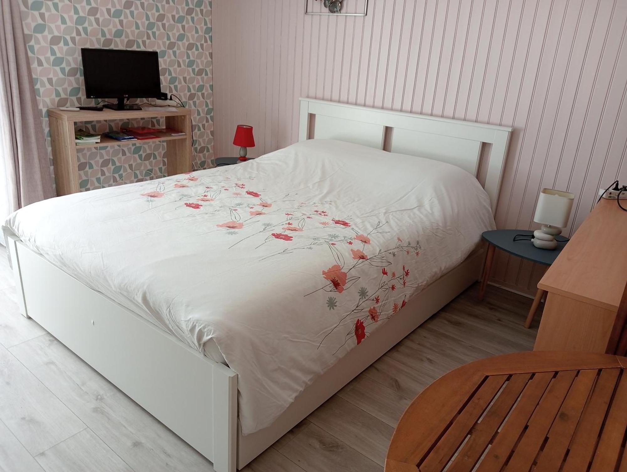 Chez Papinette, Proche Gare Et Centre, Pdj Compris Apartment Ниор Екстериор снимка